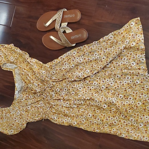 Spring dress - Picture 2 of 5